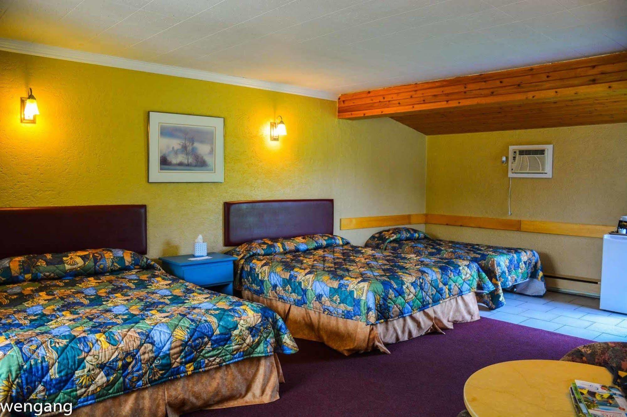 Auberge Godard Nominingue Eksteriør billede